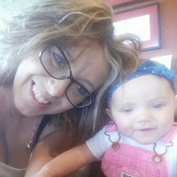 Meet your Posher, Savanna - Picture 4 of 4